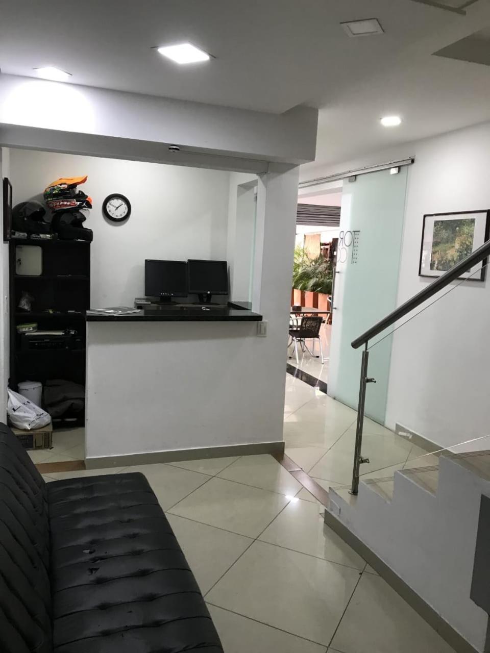 Apartaestudios Laureles Medellín Extérieur photo