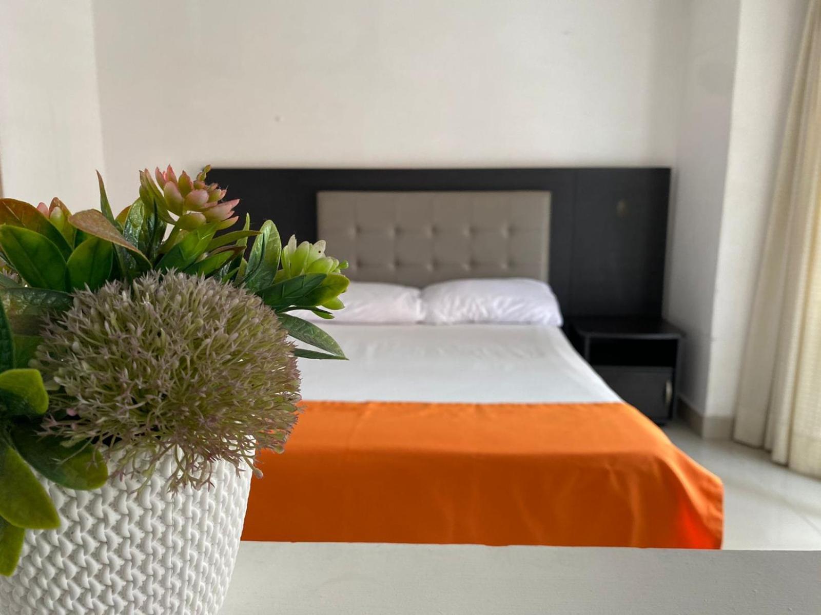Apartaestudios Laureles Medellín Extérieur photo